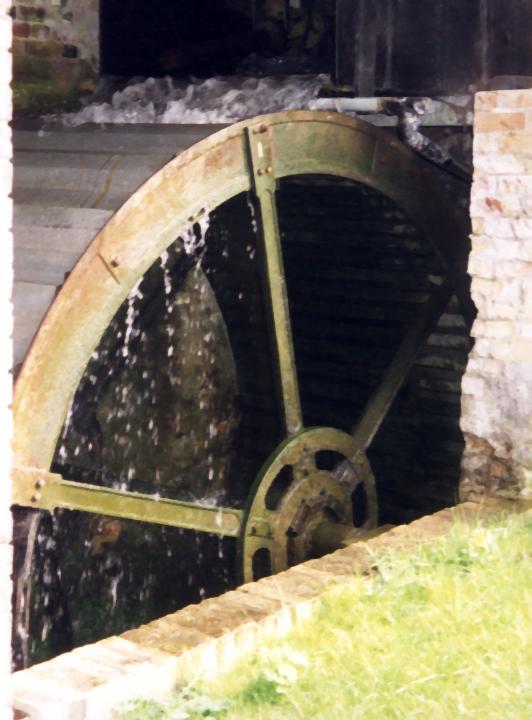 Ford End Watermill--The 11ft diameter overshot waterwheel in action